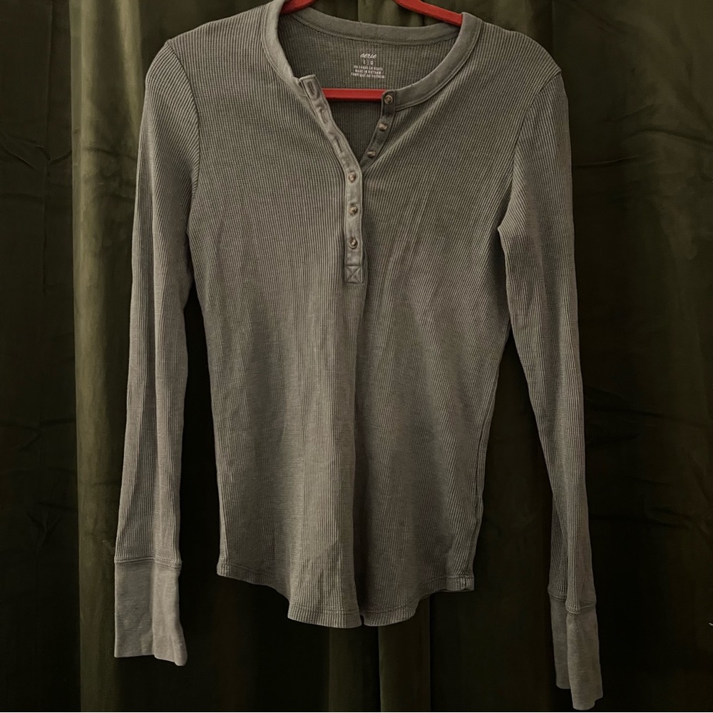 Aerie Green Long Sleeve Henley Shirt Size L